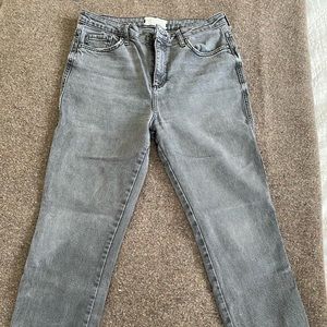 Free People Cropped & Frayed Ankle Jean 29R